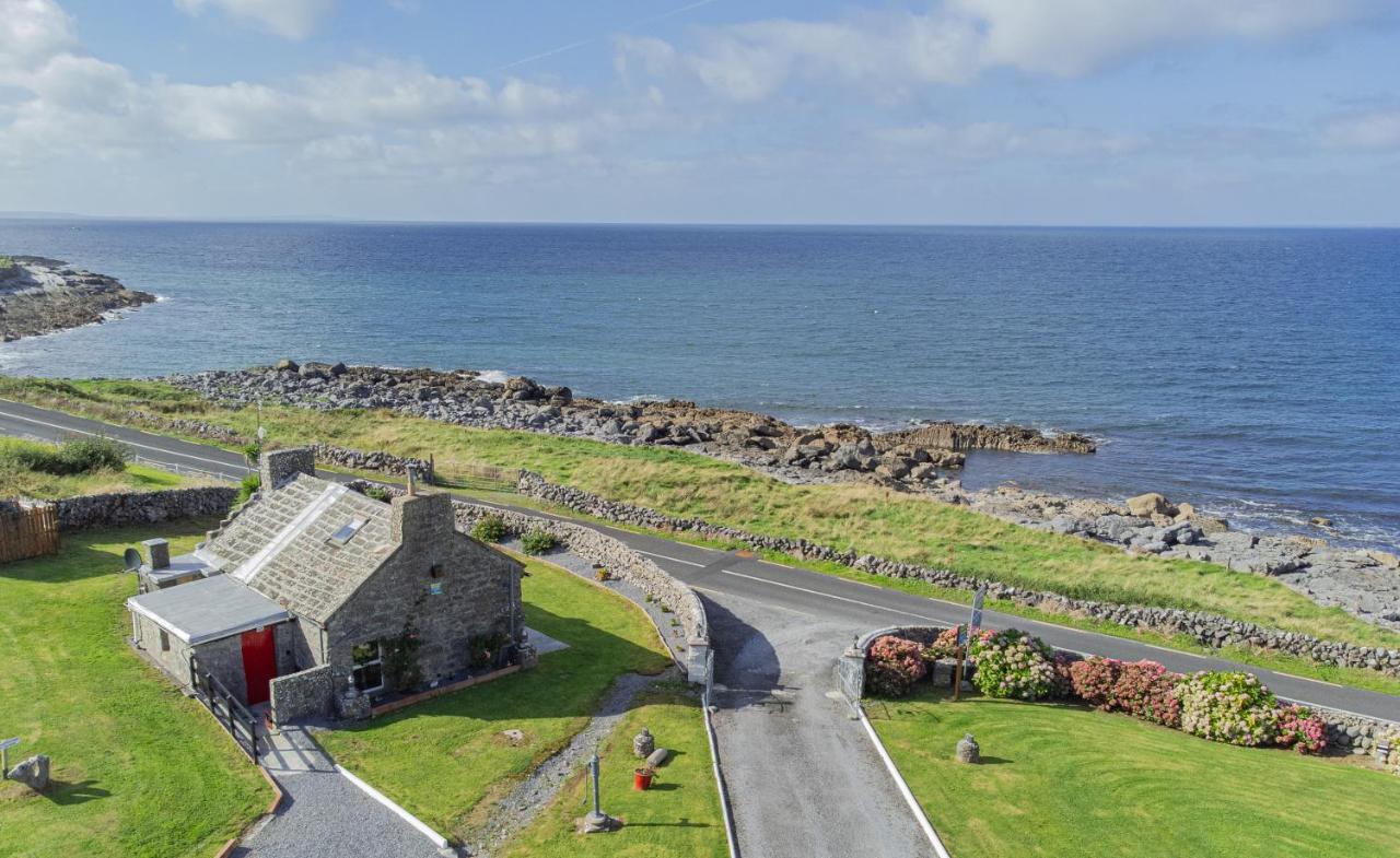 Holiday home 1844 Seascape Is Located On The Wild Atlantic Way