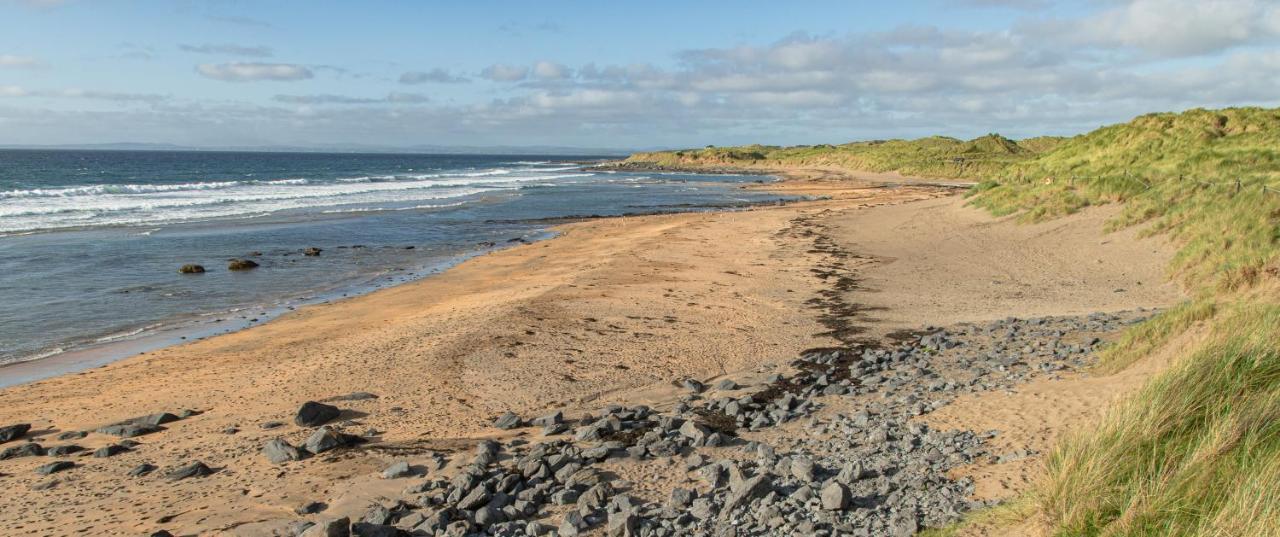 1844 Seascape Is Located On The Wild Atlantic Way